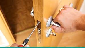 DOOR NOT CLOSING HEADINGLEY